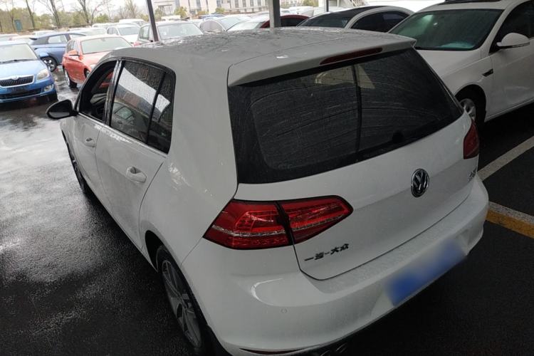 Used Volkswagen Golf 2016 230TSI Automatic Luxury Version

