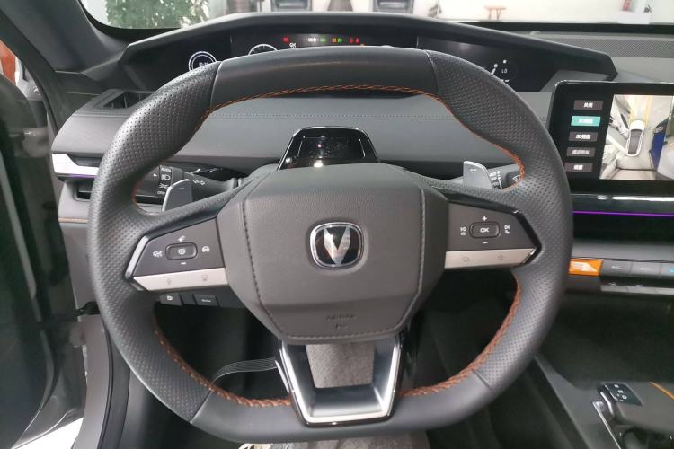 Used Changan UNI-V 2022 1.5T Smart Navigation Version
