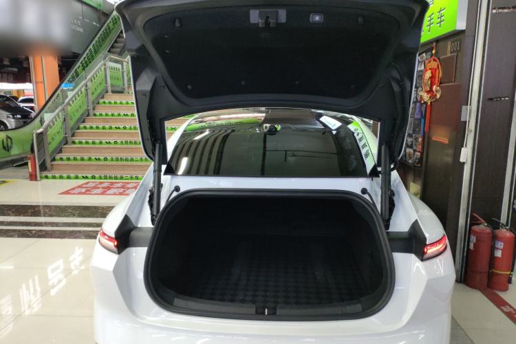 Used Nio ET5 2024 75 kWh Trunk