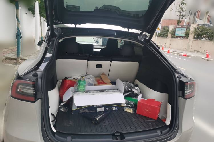 Used Tesla Model Y 2024 Rear-Wheel-Drive Version Trunk