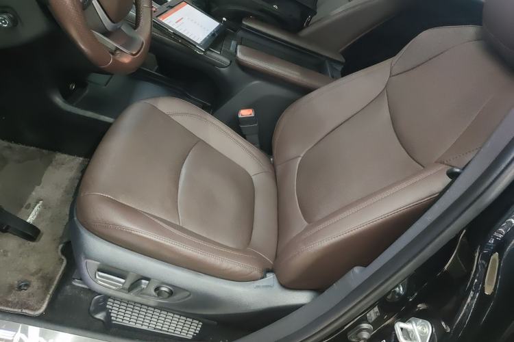 Used Toyota Sienna 2023 2.5L Hybrid Platinum Edition