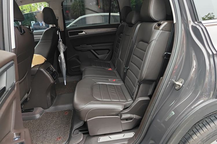 Used Volkswagen Teramont 2017 330TSI Two-Wheel-Drive Luxury Edition Left Rear Seat