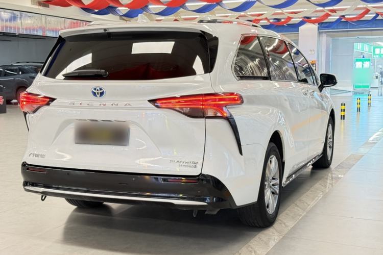 Used Toyota SIENNA 2021 2.5L Hybrid Platinum Edition
