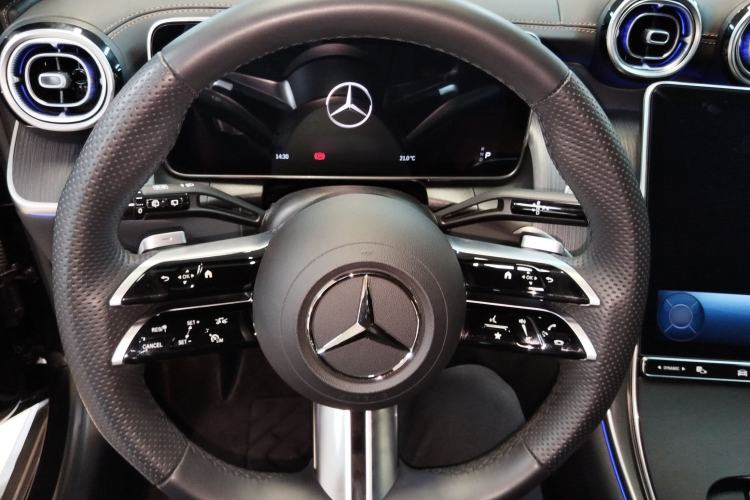 Used Mercedes-Benz GLC 2024 Facelifted GLC 260 L 4MATIC Luxury Version 5 Seats