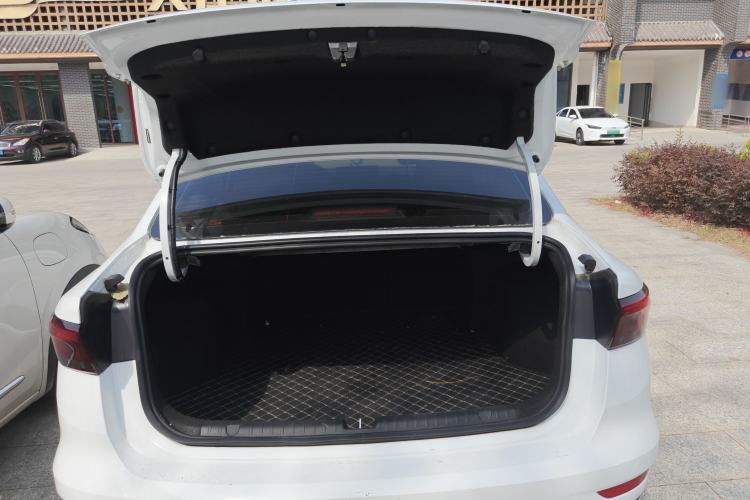 Used Geely Auto Emgrand 2025 4th Generation 1.5L CVT Longteng Edition
