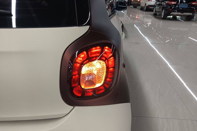 Used smart forfour 2016 0.9T 66 kW Ultimate Edition
