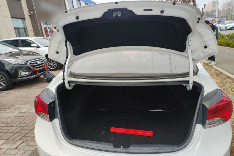 Used Hyundai Elantra (5th Generation / Langdong) 2015 1.6L Manual Leading Model Trunk
