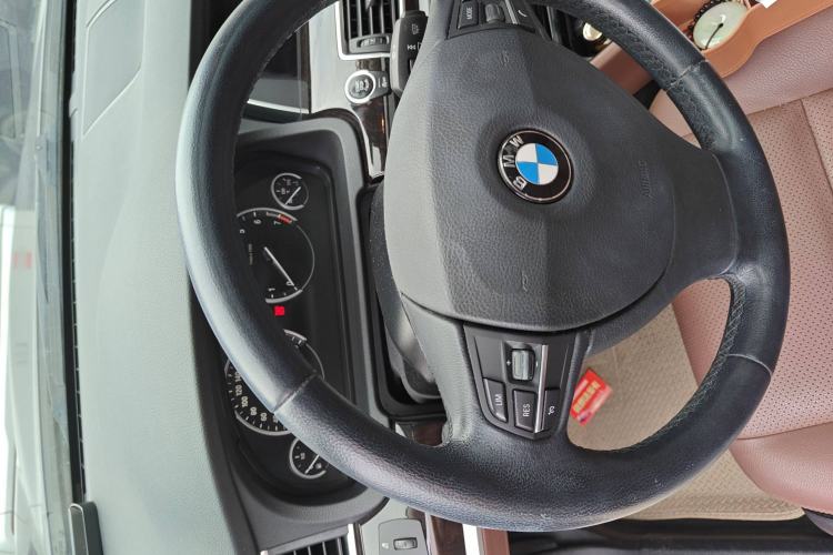 Used BMW 5 Series GT 2015 528i Leading Model Steering Wheel