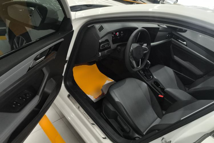 Used Volkswagen Lavida 2024 1.5L Automatic Starry Sky 5 Million Edition