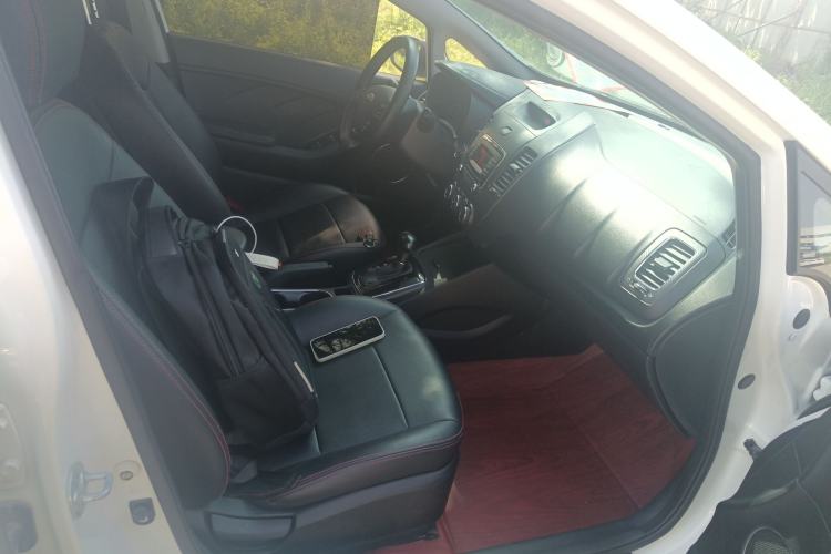 Used Kia K3 2016 1.6L Automatic GLS Interior 6