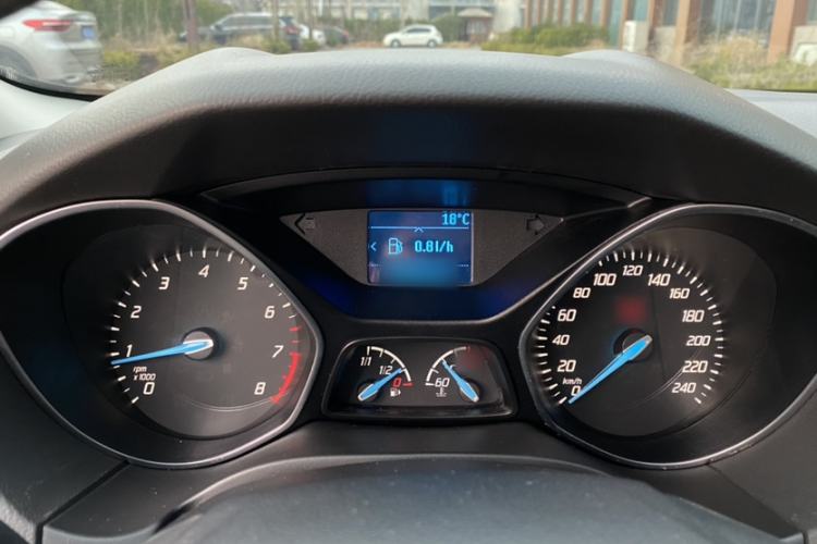 Used Ford Focus 2012 Hatchback 1.6L Manual Fashion Edition
