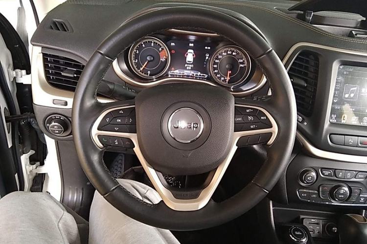 Used Jeep Cherokee 2017 2.4L Professional Smart Edition