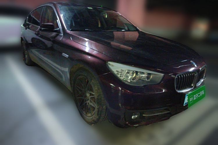 Used BMW 5 Series GT 2014 528i Leading Model Front Right 45 Deg