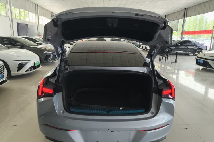 Used NETA S 2022 All-Electric 715 km Range Rear-Drive Deluxe Version Trunk