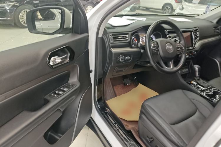 Used Jeep Commander 2018 2.0T Two-Wheel Drive Enjoyment Version China VI Emission Standard