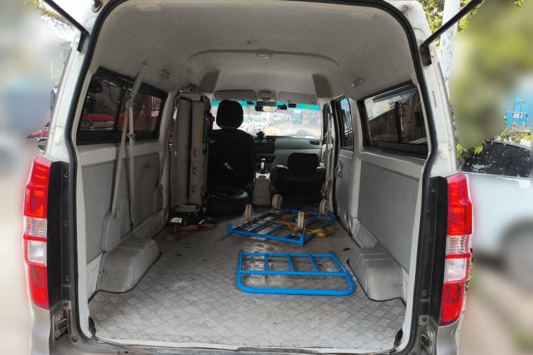 Used Jinbei New Hiace X30L CNG 2023 70L CNG Wealth Edition 6/7-seater Bus Non-Air-Conditioned Model SWCC15M