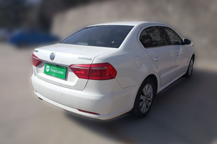 Used Volkswagen Lavida 2013 Restyled Classic 1.6L Manual Comfort Edition
