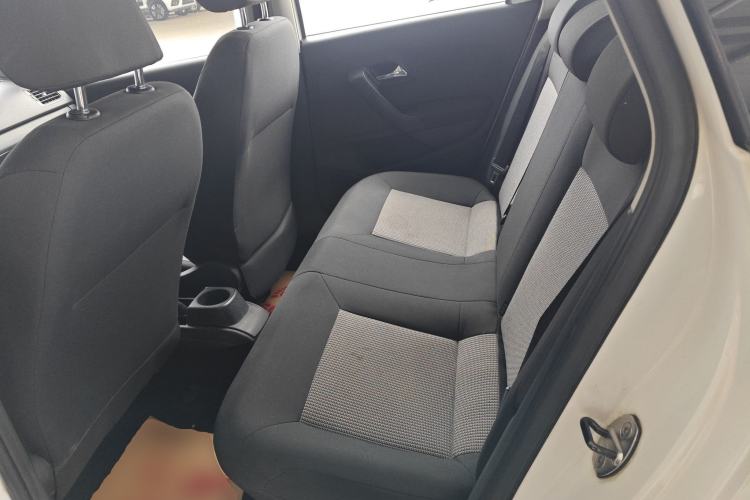 Used Volkswagen Polo 2014 1.4L Manual Fashion Edition