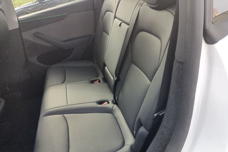 Used Tesla Model Y 2025 Rear-Wheel-Drive Version