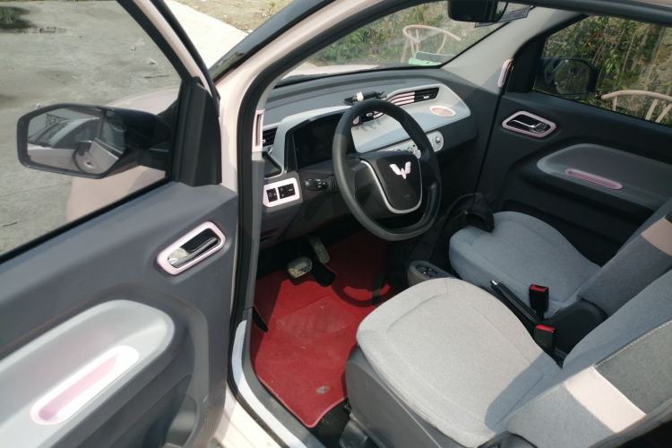 Used Wuling Hongguang MINIEV 2021 Macaron Fashion Model Lithium Iron Phosphate Driver Seat