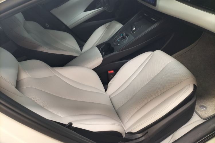 Used BYD Seal 06 New Energy 2025 DM-i Smart Drive 120KM Prestige Model Right Front Seat