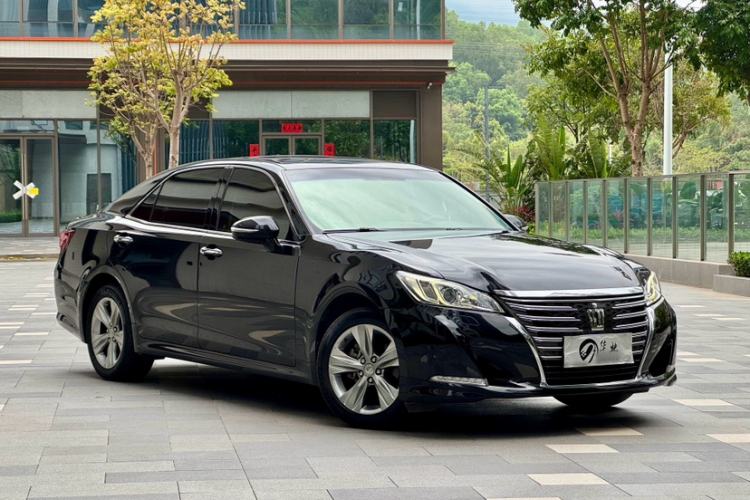 Used Toyota Crown 2015 2.0T Fashion Edition Exterior 4