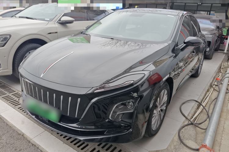 Used Hongqi E-QM5 2022 431 km Charge & Enjoy Edition