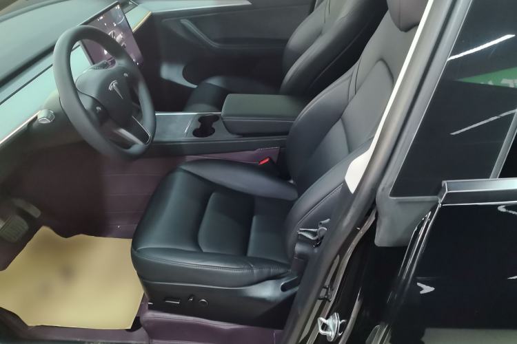 Used Tesla Model Y 2023 Rear-Wheel-Drive Version
