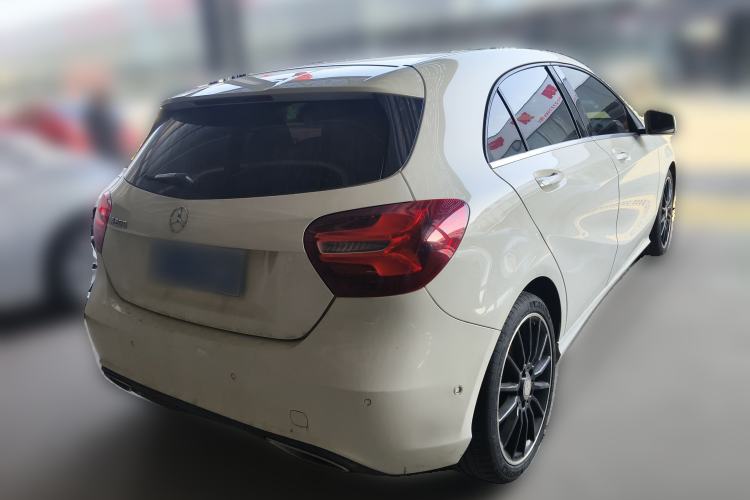 Used Mercedes-Benz A-Class 2016 A 200 Fashion Model Rear Right 45 Deg