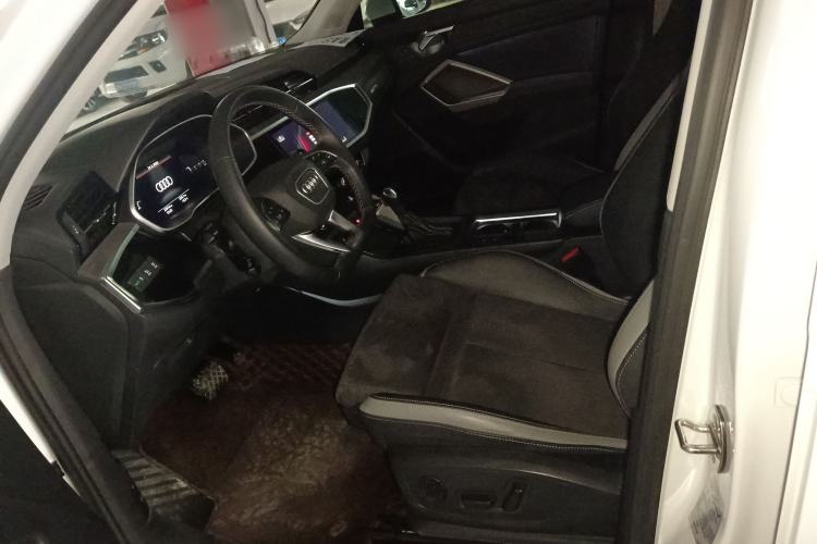 Used Audi Q3 2022 35 TFSI Fashion Dynamic Model