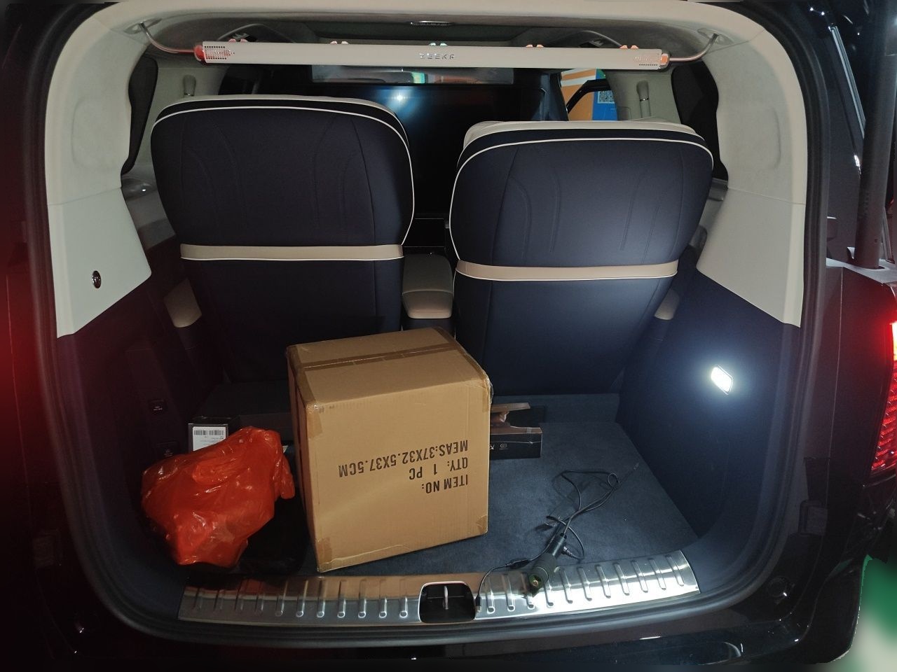 Zeekr 009 2024 GAC Trumpchi Heritage Edition — снимка 19