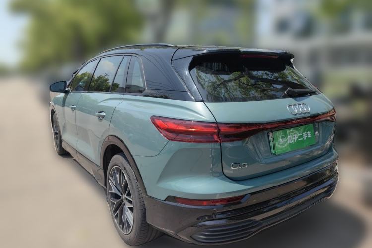 Used Audi Q5 e-tron 2022 40 e-tron Starlight Edition Mech Kit
