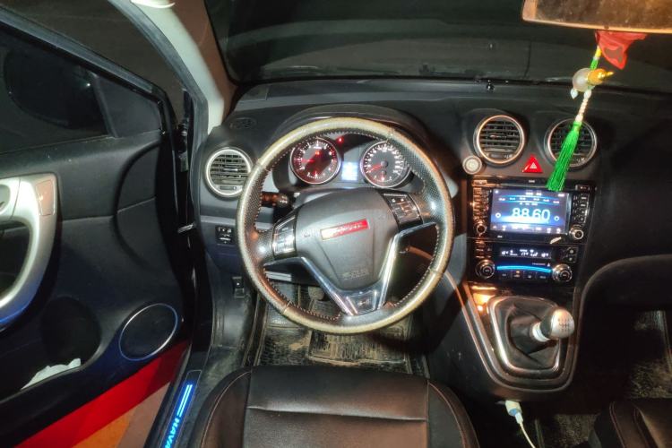 Used Haval H6 2015 Upgraded Model 1.5T Manual Two-Wheel Drive Elite Version