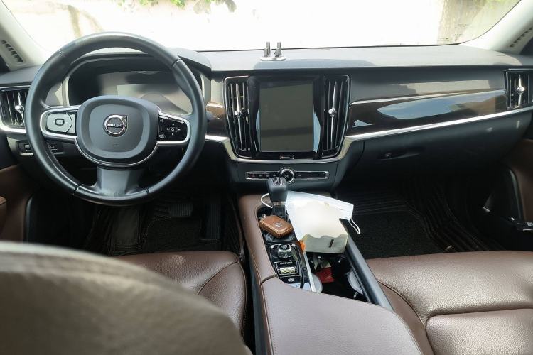 Used Volvo S90 2018 T4 Zhiyuan Edition Center Console