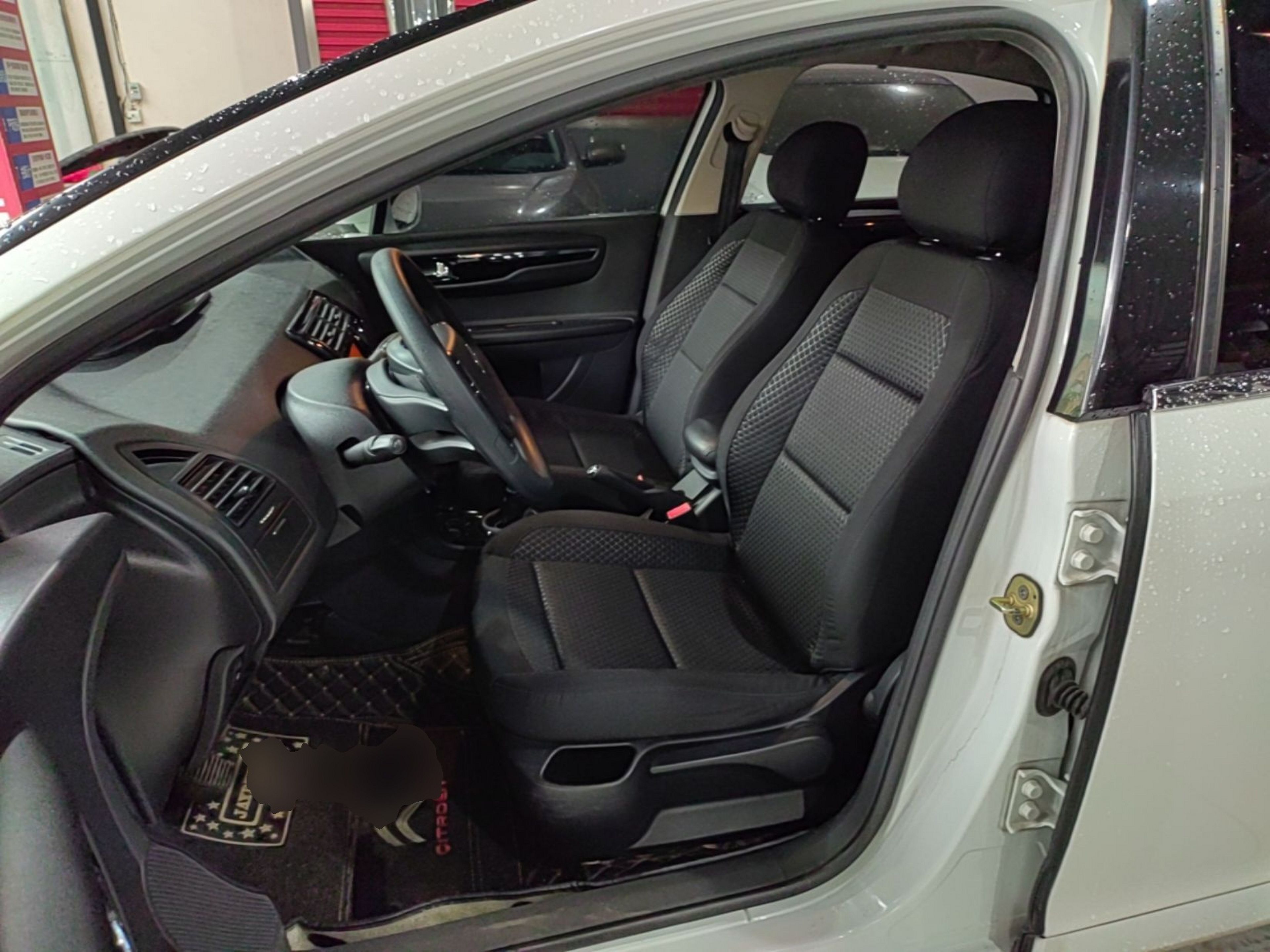 Interior delantero