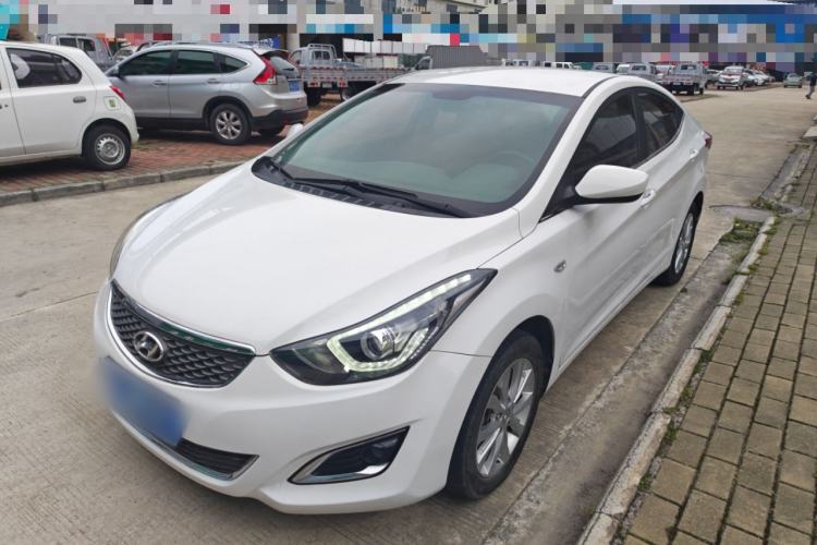 Used Hyundai Elantra (5th Generation / Langdong) 2016 1.6L Automatic Smart Version
