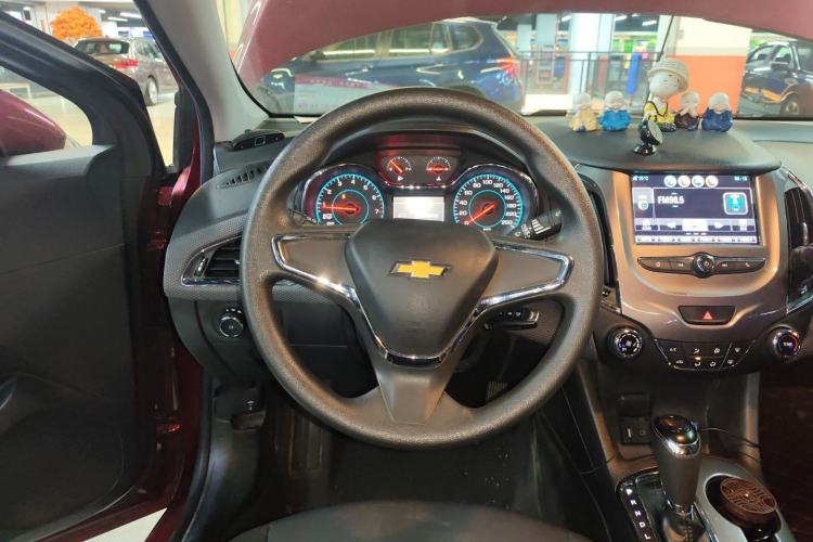 Used Chevrolet Cruze 2018 320 Automatic Pioneer Sunroof Edition
