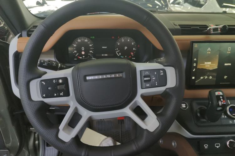 Used Land Rover Defender 2024 110 3.0T P400 Dark Edition Steering Wheel