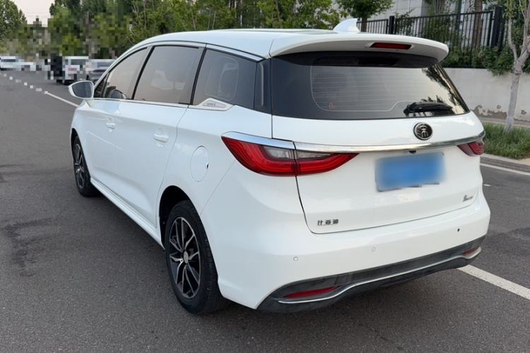 Used BYD Song MAX 2017 1.5T Manual Smart Connect Luxury 7-Seater