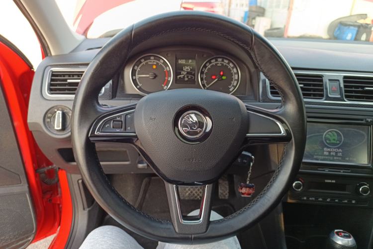 Used Skoda Rapid Spaceback 2016 1.6L Automatic Smart Drive Edition
