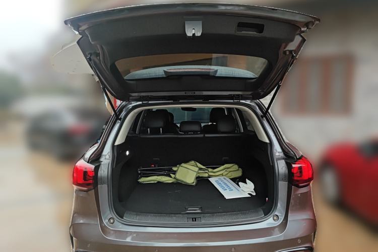 Used MG Pilot 2021 300TGI Automatic Two-Wheel Drive Fuel-Efficient Luxury Edition
