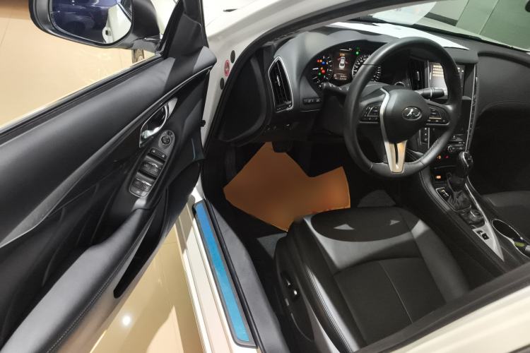 Used Infiniti Q50L 2022 2.0T Comfort Edition
