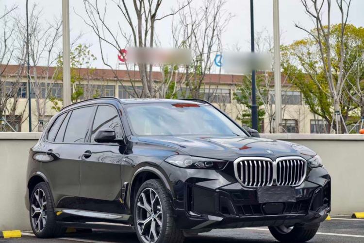 Used BMW X5 2023 xDrive 30Li Luxury M Sport Night Edition Package Exterior 2