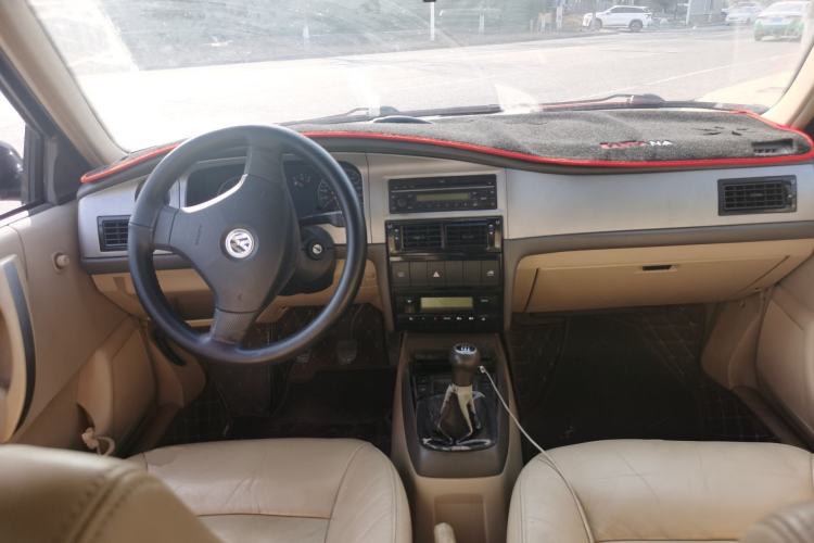 Used Volkswagen Santana Vista 2008 1.8L Manual Comfort Edition Center Console