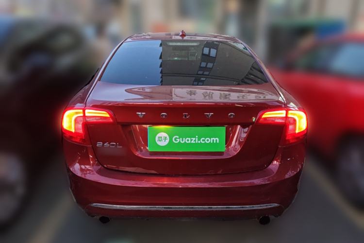 Used Volvo S60 2015 S60L 2.0T Zhiyuan Edition
