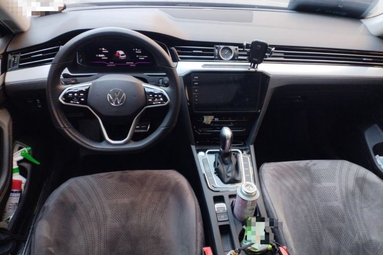 Used Volkswagen Magotan 2025 Zhongxiang Version 330TSI DSG Luxury Edition