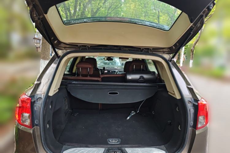 Used Buick Envision 2015 20T Two-Wheel-Drive Elite Model Trunk