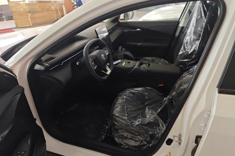 Used Changan Eado PHEV 2025 Smart New Blue Whale 145KM High-Energy Edition