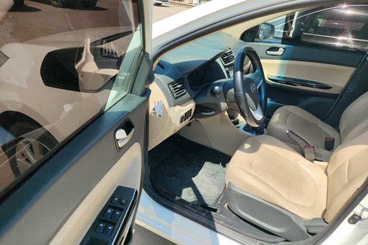 Used JAC Group J6 A30 2013 1.5L Manual Luxury Model China IV Standard
