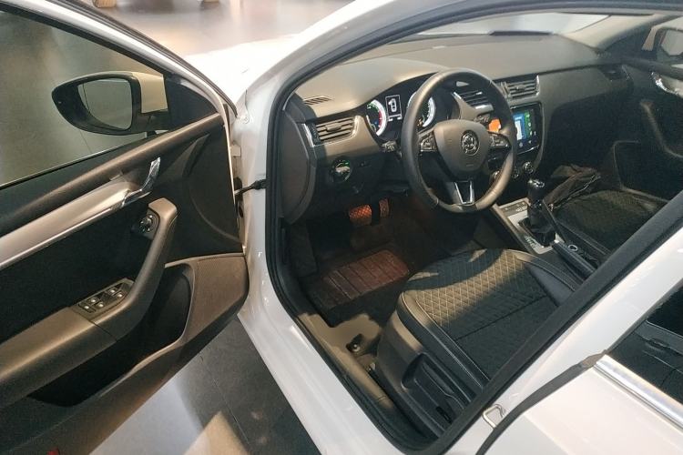 Used Skoda Octavia 2019 TSI230 DSG SmartDrive Luxury Edition China VI
